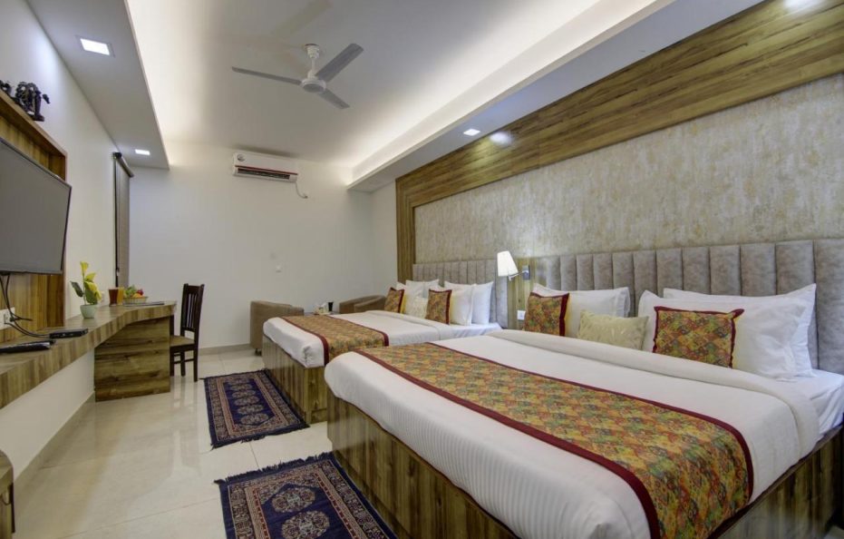 Deluxe Room with Breakfast